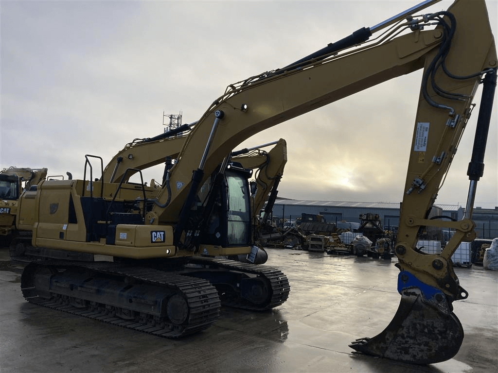 Finning calls on dealer network