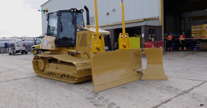 An insiders view of a rebuild of a Cat® D6